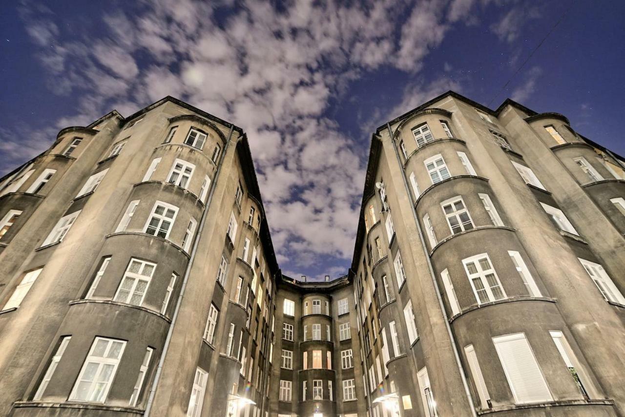Luxury Retro Apartment, City Center, Wifi Cracóvia Exterior foto